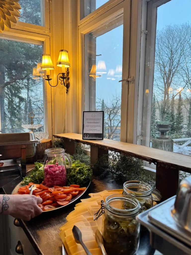 CATERING